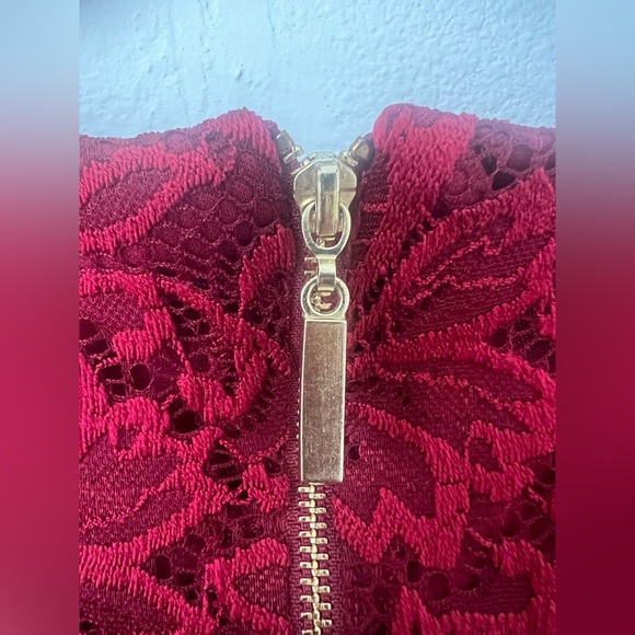 Liz Claiborne Burgundy Lace Party dress Size 14 Used Once  (0496) - Picture 12 of 13